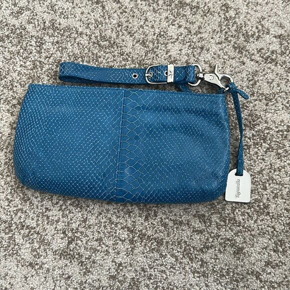 Tignanello Blue Leather Medium Wristlet/Wallet Bag - Picture 5 of 8